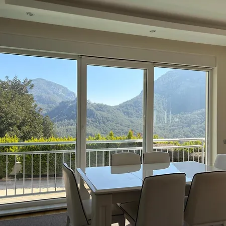 Vila Leom - Mountain With Pool In Antalya