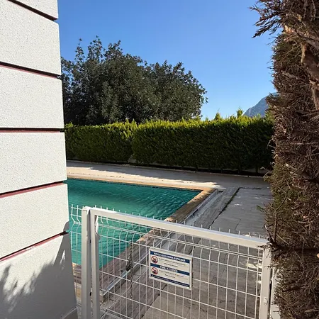 Leom - Mountain With Pool In Antalya