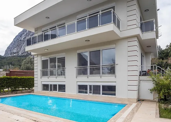 Villa Hisarçandır'da Geniş Hacisekililer