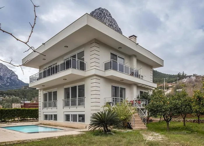 Villa Hisarçandır'da Geniş Hacisekililer