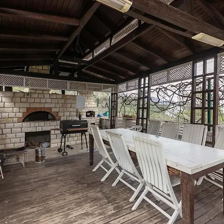 Hisarcandir'da Genis Dag Evi * Hacisekililer