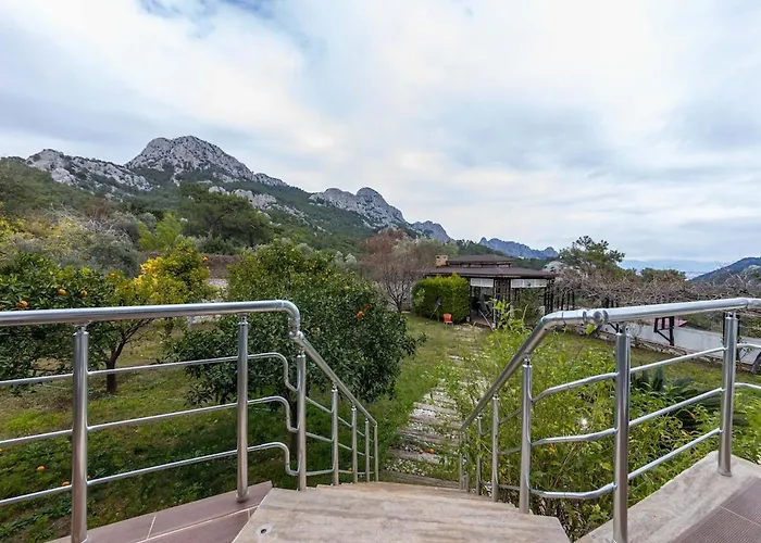 Hisarcandir'da Genis Dag Evi * Hacisekililer