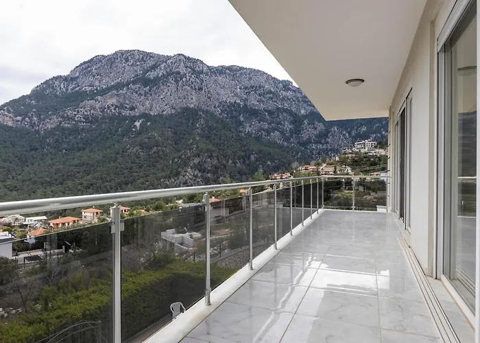 Hisarcandir'da Genis Dag Evi Villa *