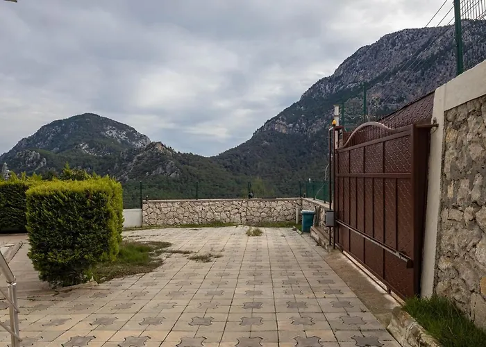 Hisarcandir'da Genis Dag Evi Villa *