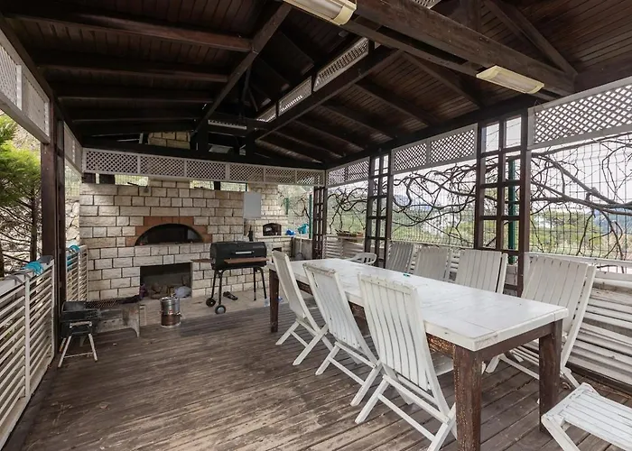 Hisarcandir'da Genis Dag Evi * Hacisekililer