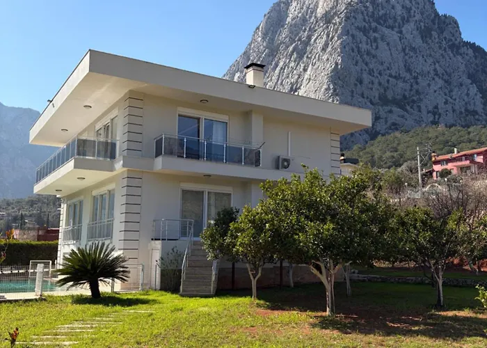 Leom - Mountain With Pool In Antalya *