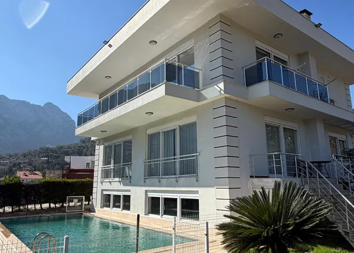 Leom - Mountain With Pool In Antalya Villa Hacisekililer