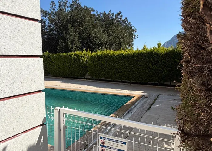 Leom - Mountain With Pool In Antalya