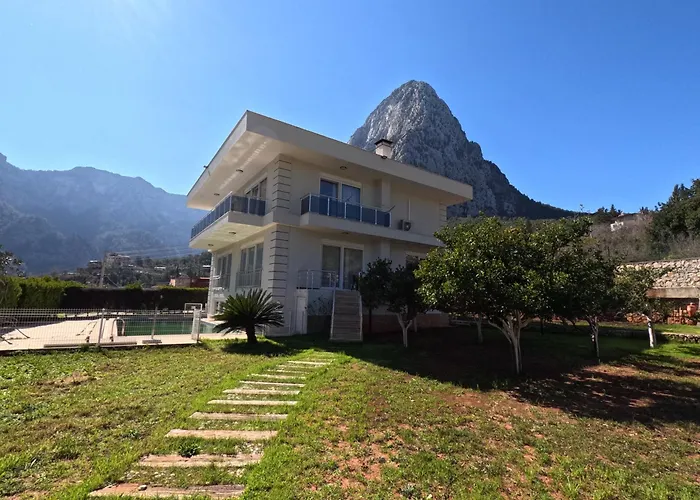 Leom - Mountain With Pool In Antalya Villa *