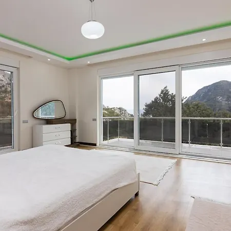 Hisarcandir'da Genis Dag Evi Villa Hacisekililer